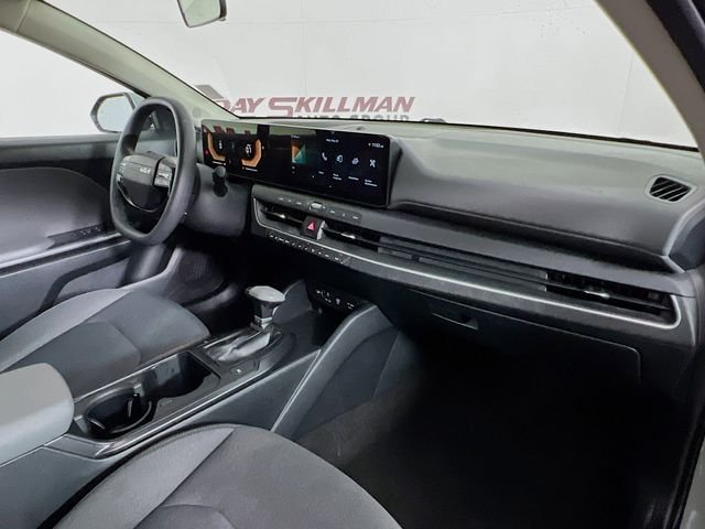 2025 Kia K4 LXS - Photo 36
