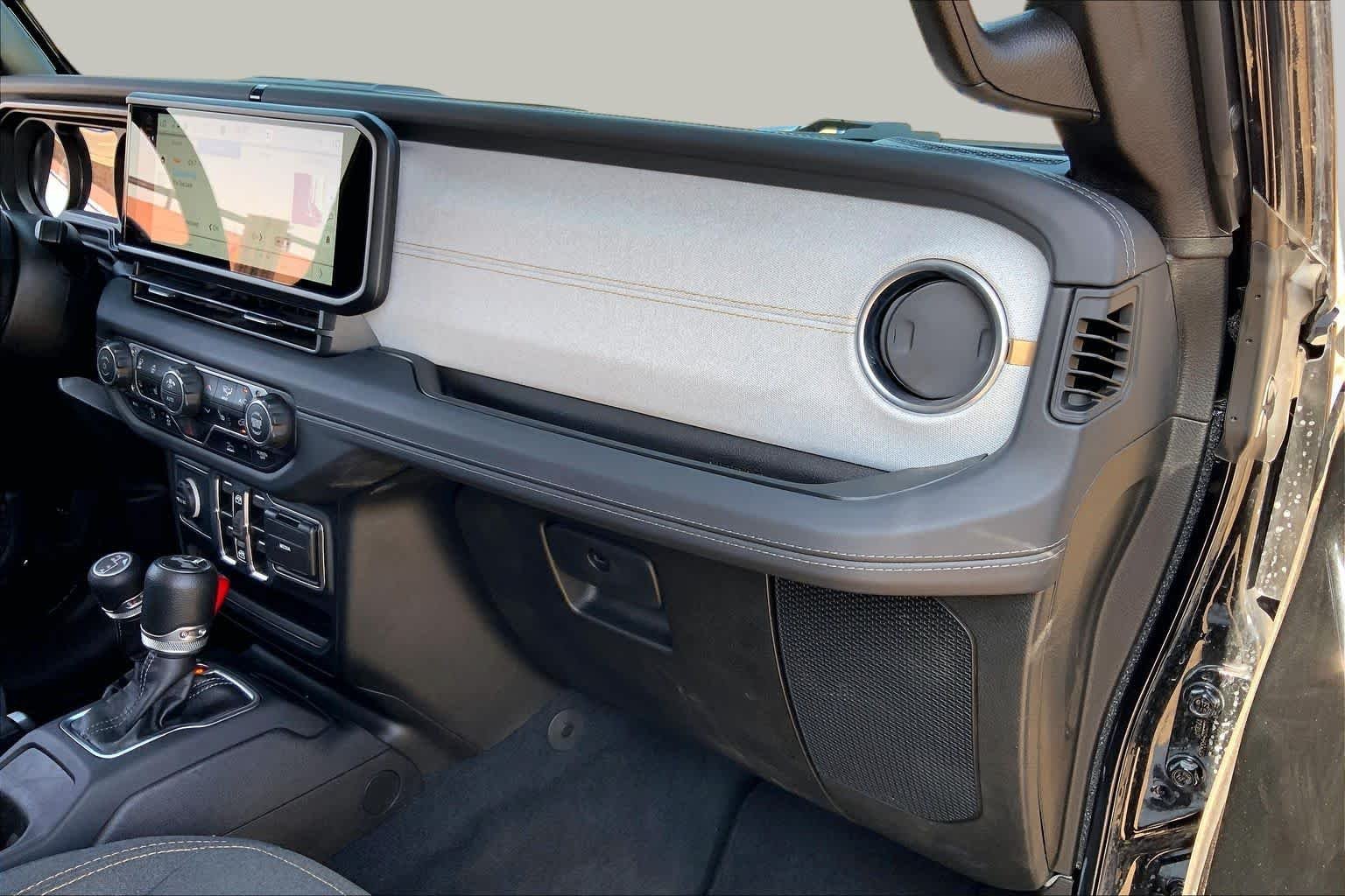 Used 2025 Black Clearcoat Jeep Sahara image 19
