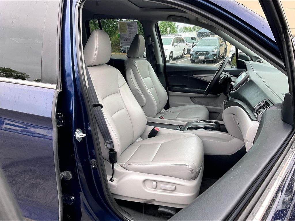 Used 2023 Blue Honda RTL image 11