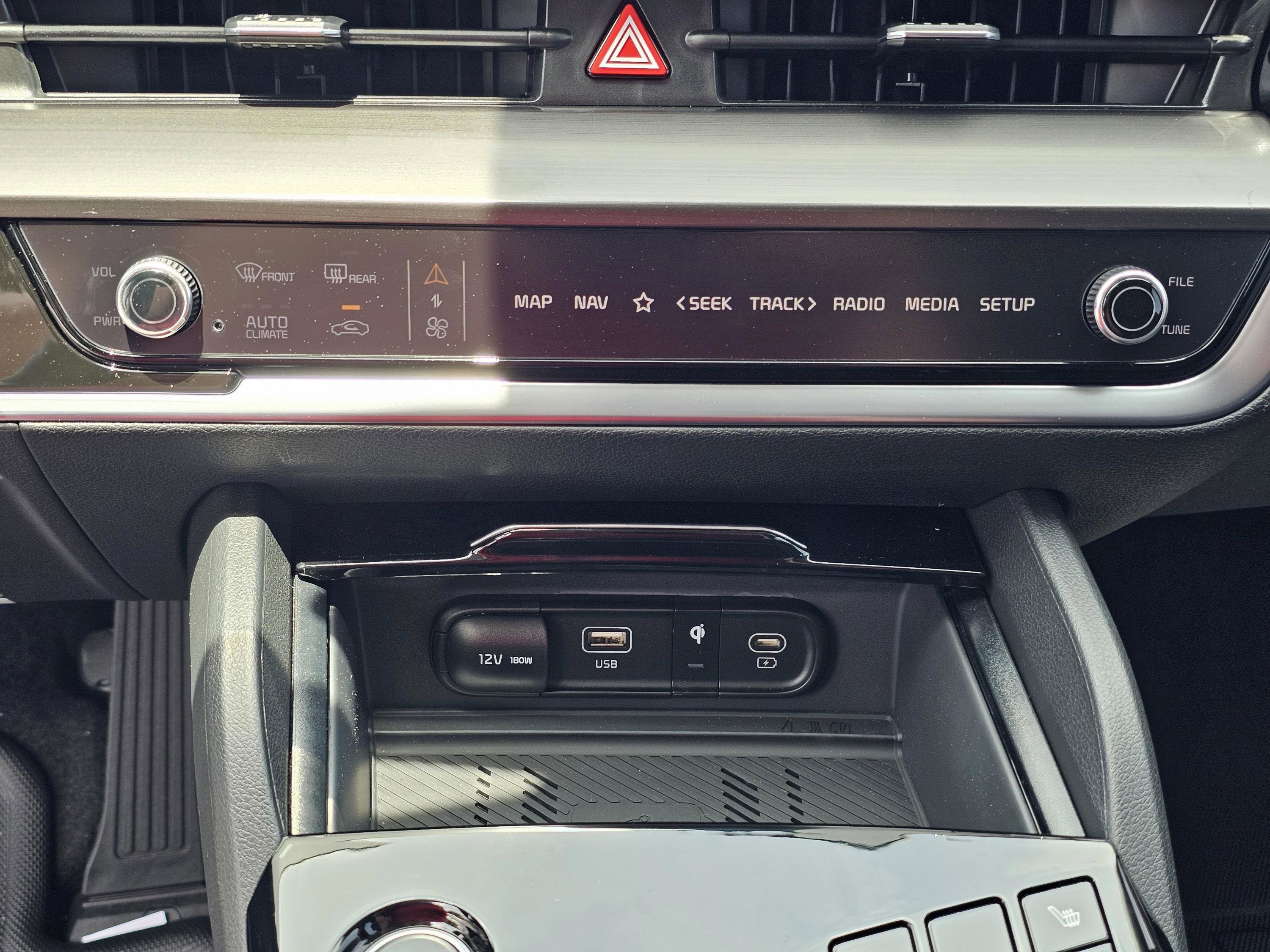 2025 Kia Sportage EX Hybrid - Photo 28