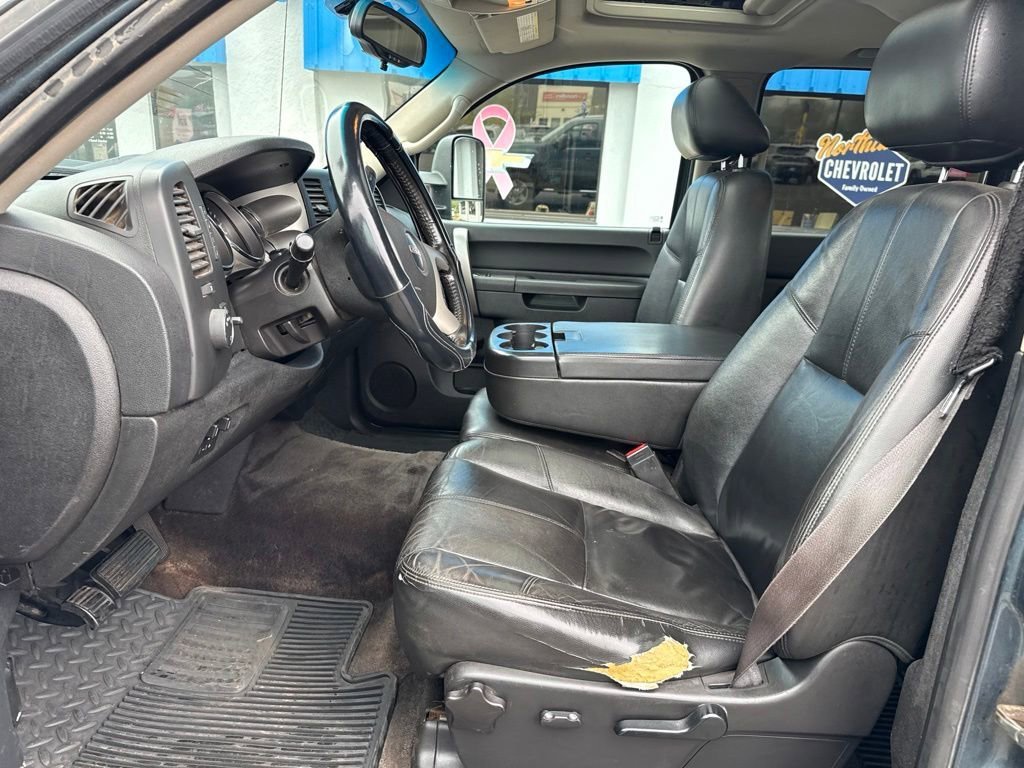 Used 2013 Stealth Gray Metallic GMC SLE image 16