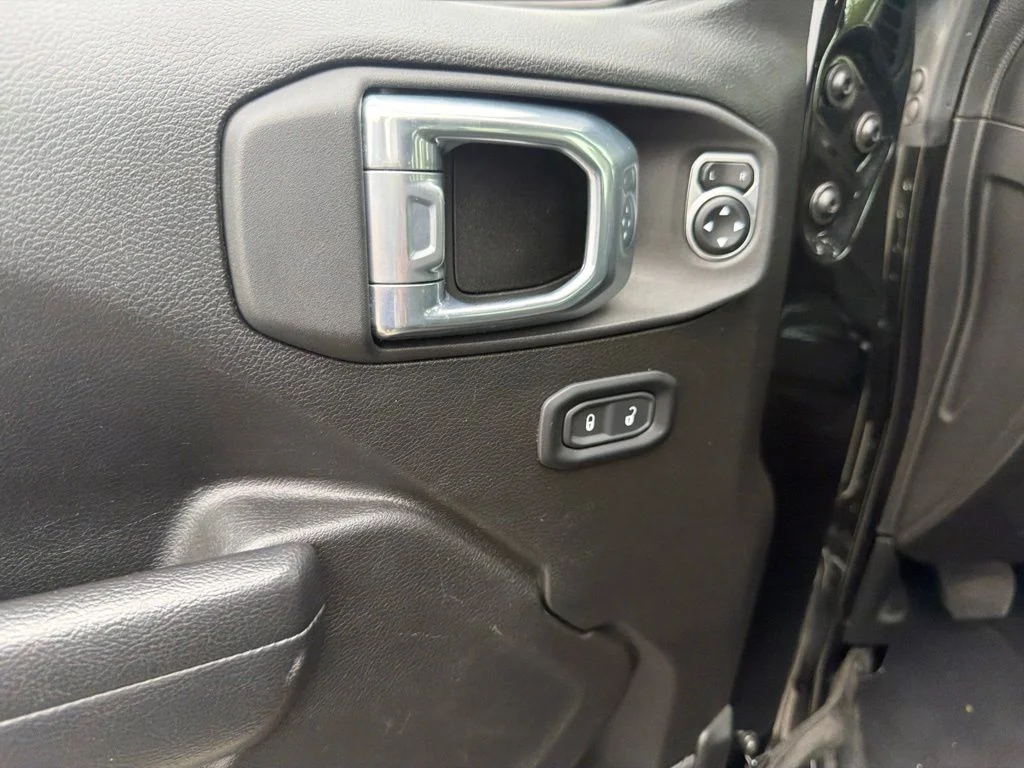 Used 2025 Black Jeep Sport S image 12