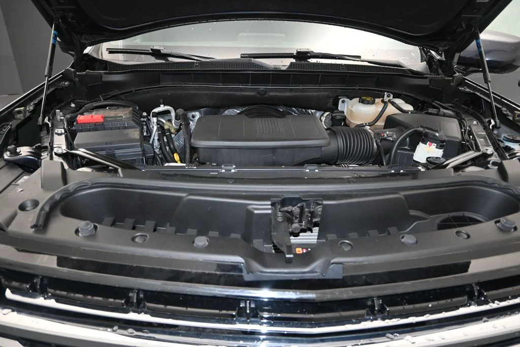 2023 Chevrolet Suburban LT - Photo 12