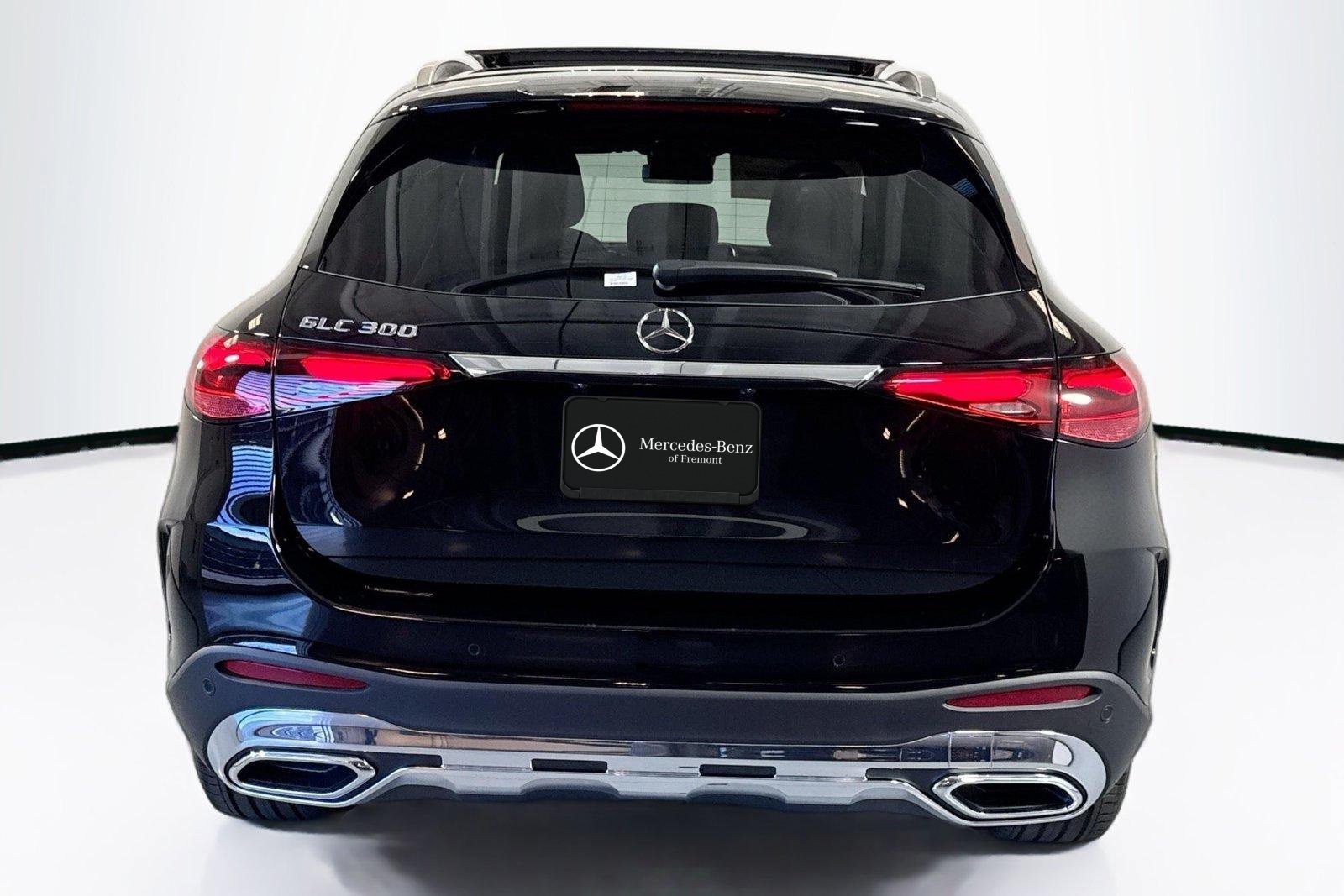 New 2026 Black Mercedes-Benz GLC 300 image 6