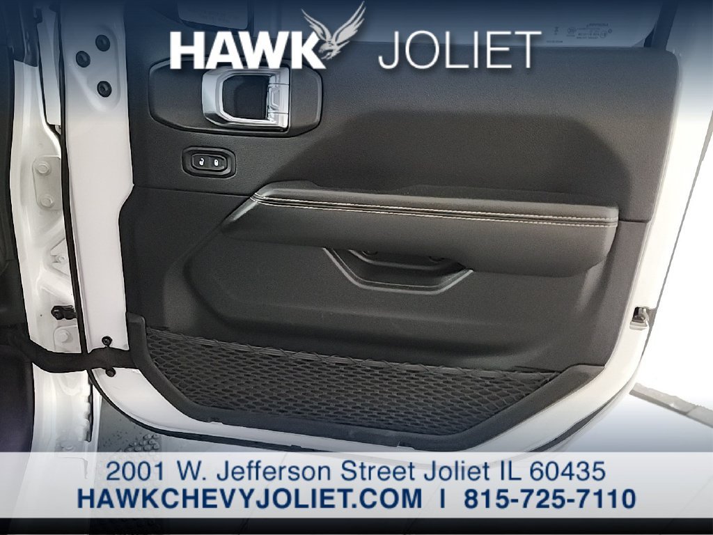 Used 2024 White Jeep Sahara image 25
