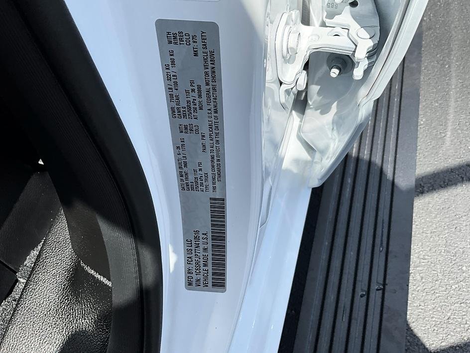 New 2026 Bright White Clear-Coat Exterior Paint RAM Laramie image 38