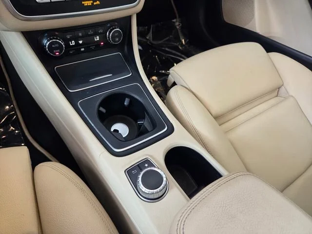 Used 2019 White Mercedes-Benz GLA 250 image 25