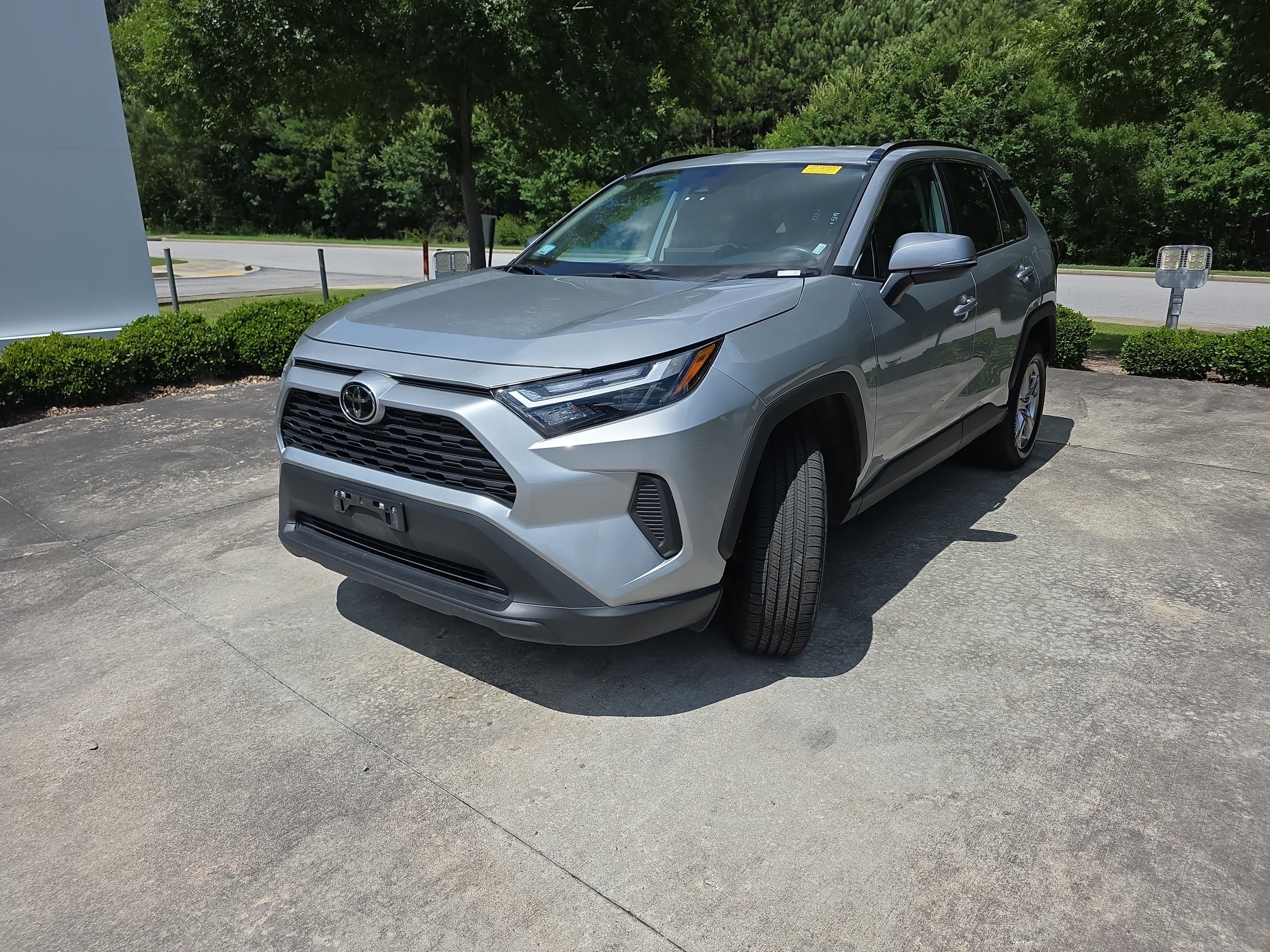 Used 2025 Silver Sky Metallic Toyota XLE image 8