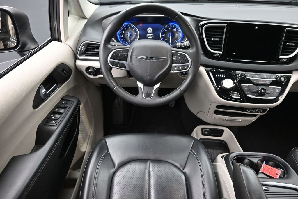 Used 2023 Gray Chrysler Touring L image 20