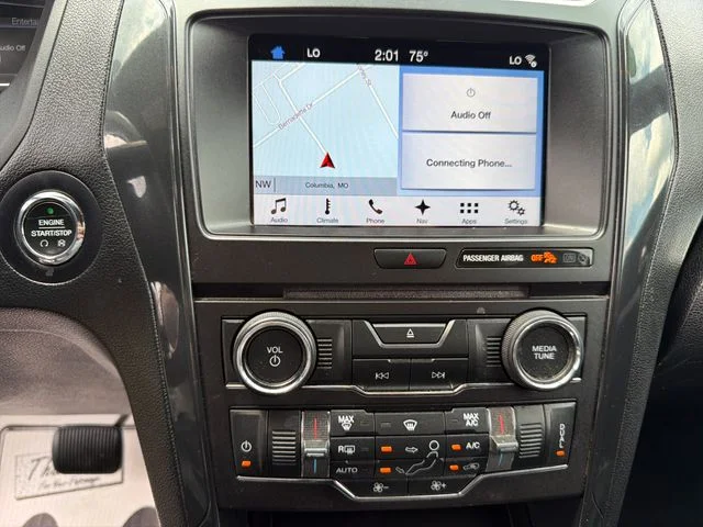 Used 2017 Gray Ford XLT image 18