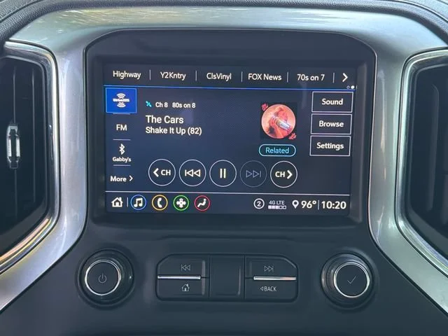 Used 2020 SUMMIT WHITE Chevrolet RST image 28