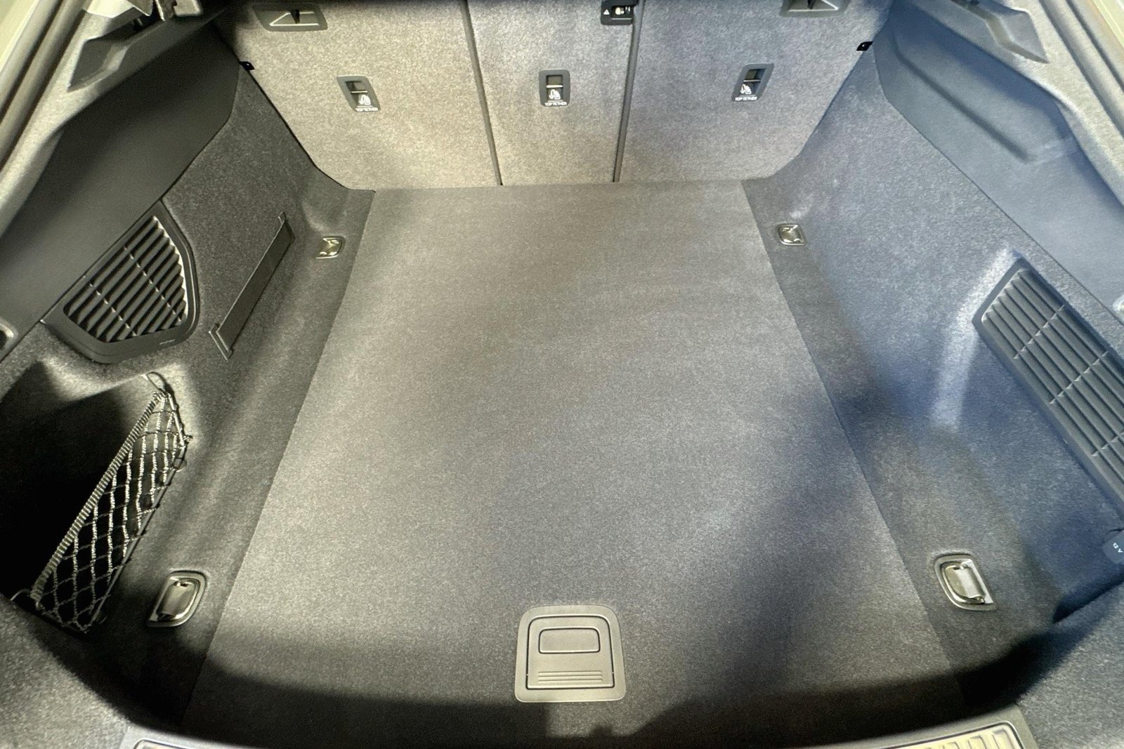 Used 2025 Chronos Grey Audi Premium Plus image 22