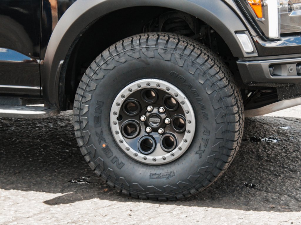 Used 2024 Agate Black Metallic Ford Raptor image 4