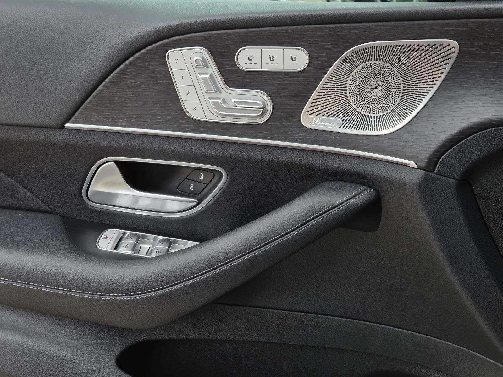 Used 2024 Obsidian Black Metallic Mercedes-Benz GLS image 28