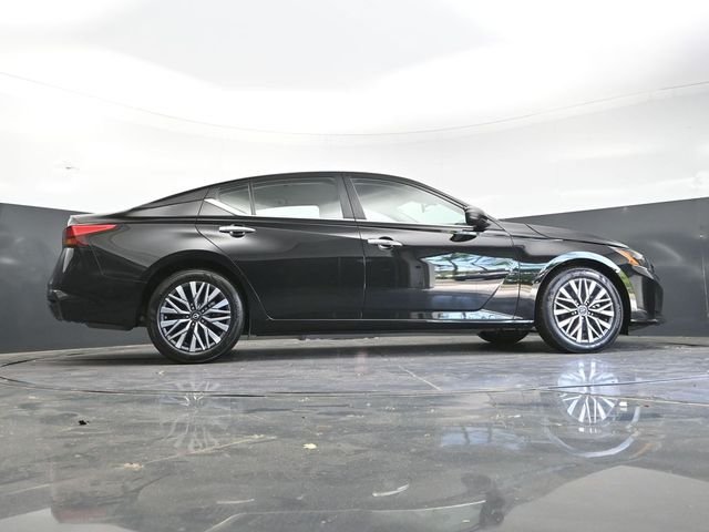 2025 Nissan Altima SV - Photo 35