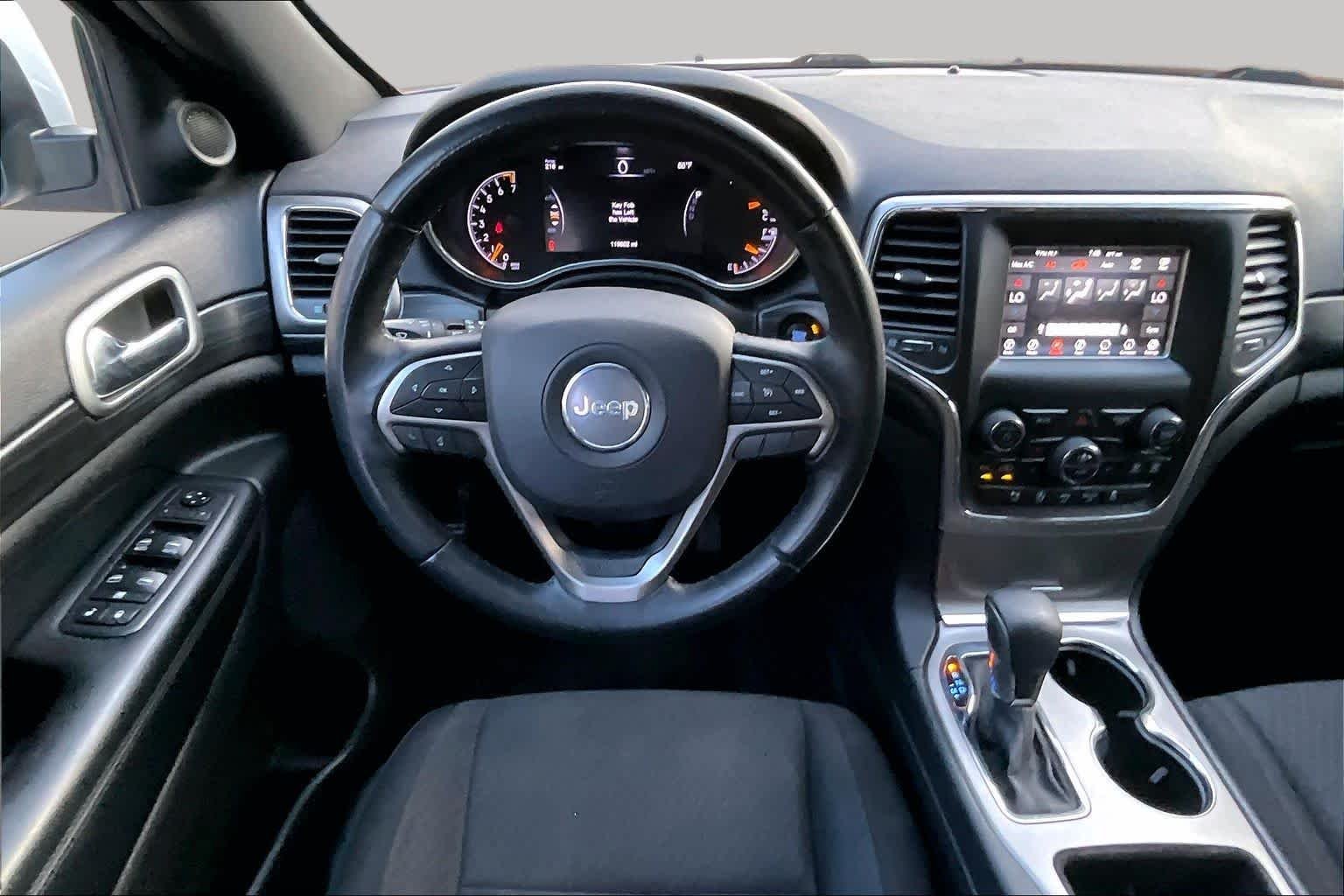 Used 2019 Bright White Clearcoat Jeep Laredo E image 6