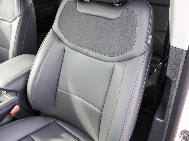 New 2026 Star White Metallic Tri-Coat Ford Active image 78