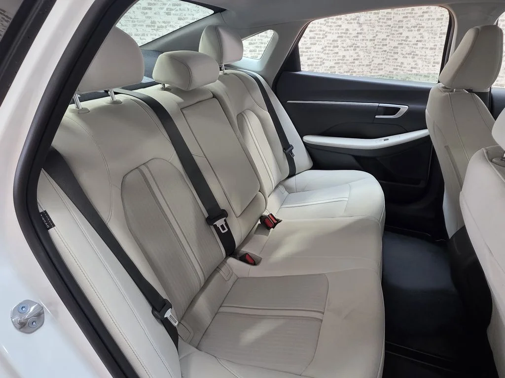 New 2026 Serenity White Hyundai SEL Sport image 9