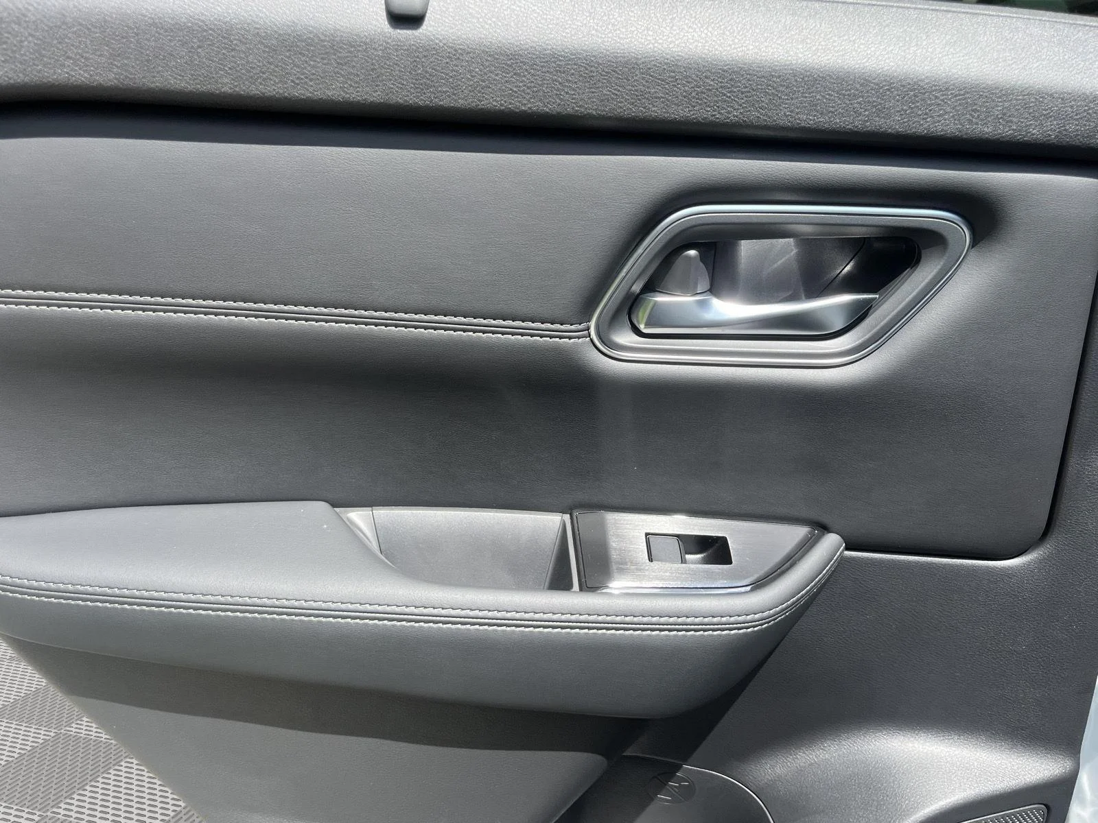 New 2026 Everest White Pearl TriCoat Nissan Platinum image 16