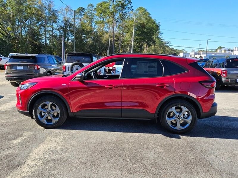 New 2026 Rapid Red Metallic Tinted Clearcoat Ford ST-Line image 4