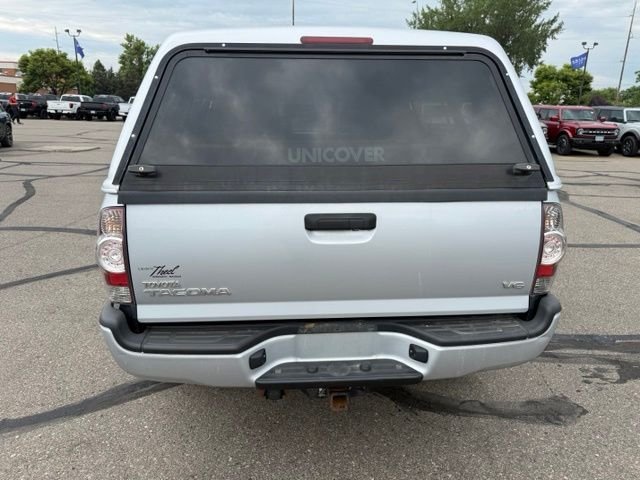 Used 2011  Toyota Base image 9
