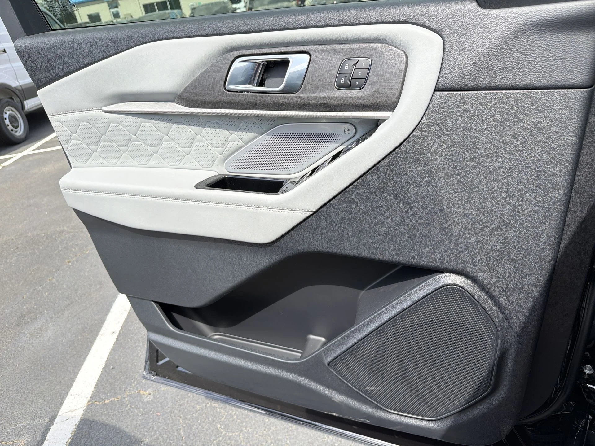 New 2026 Agate Black Metallic Ford Platinum™ image 16