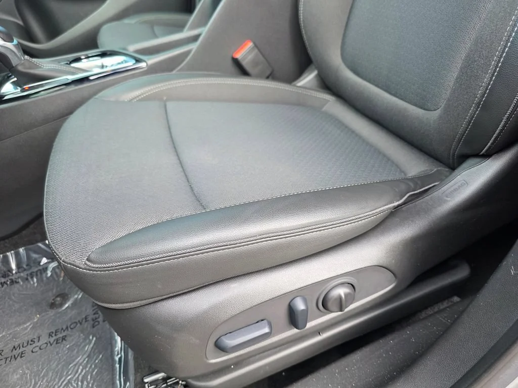 Used 2023 Moonstone Gray Metallic Buick Select image 12