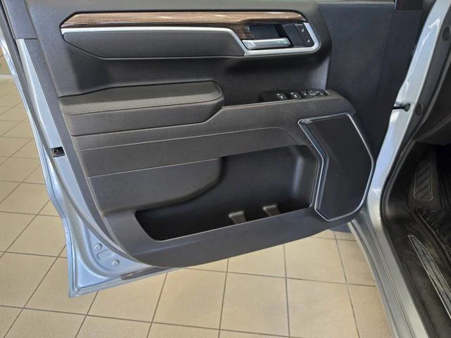 Used 2025 Gray Chevrolet LT image 24