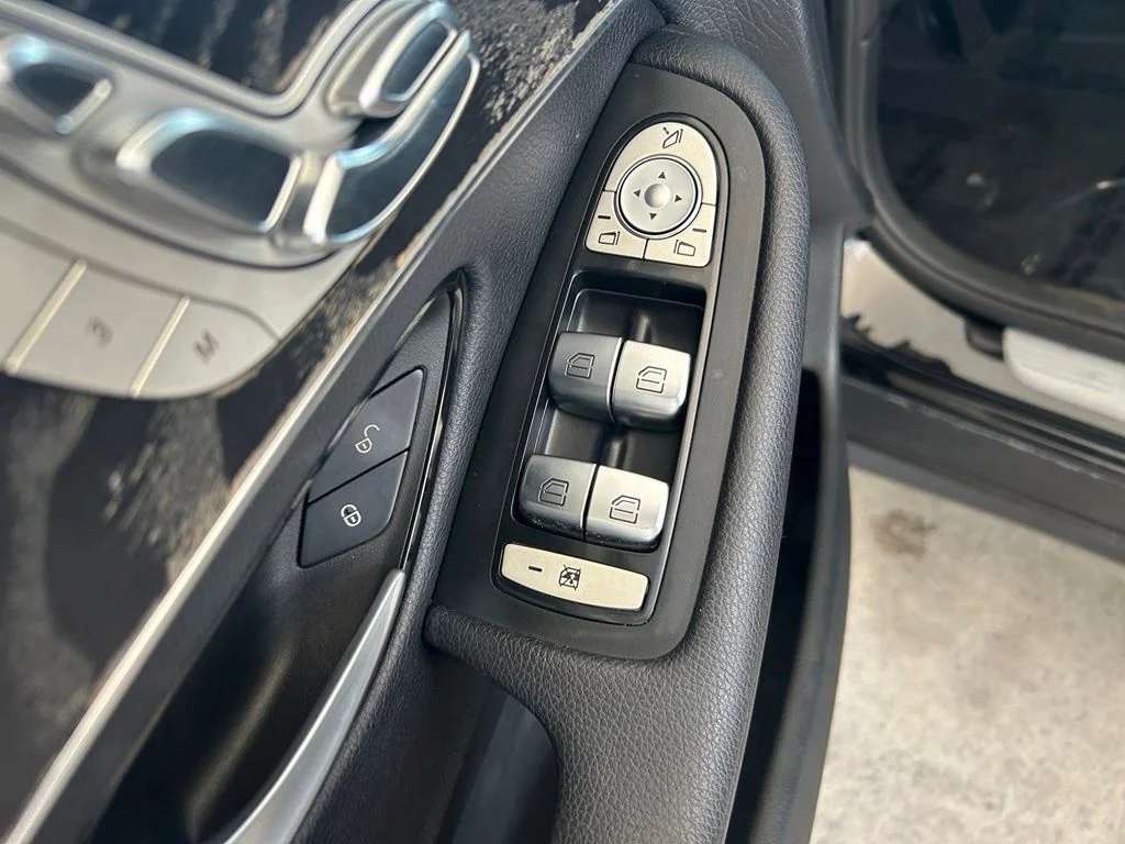 Used 2018 Black Mercedes-Benz GLC 300 image 38