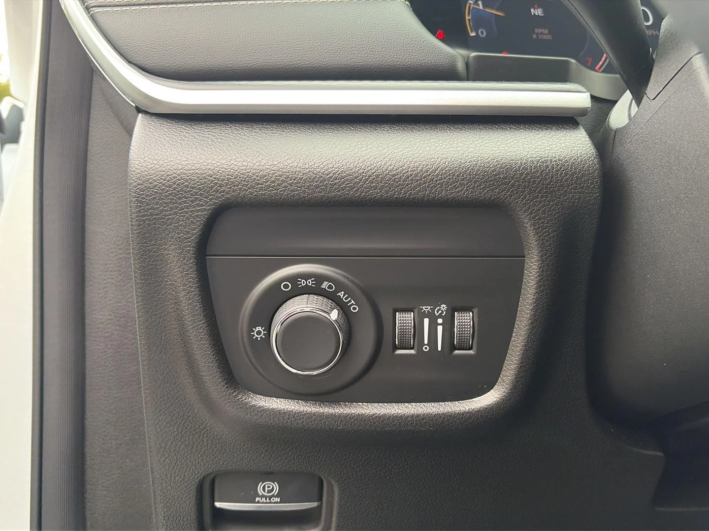 Used 2024 Bright White Clearcoat Jeep Altitude X image 17