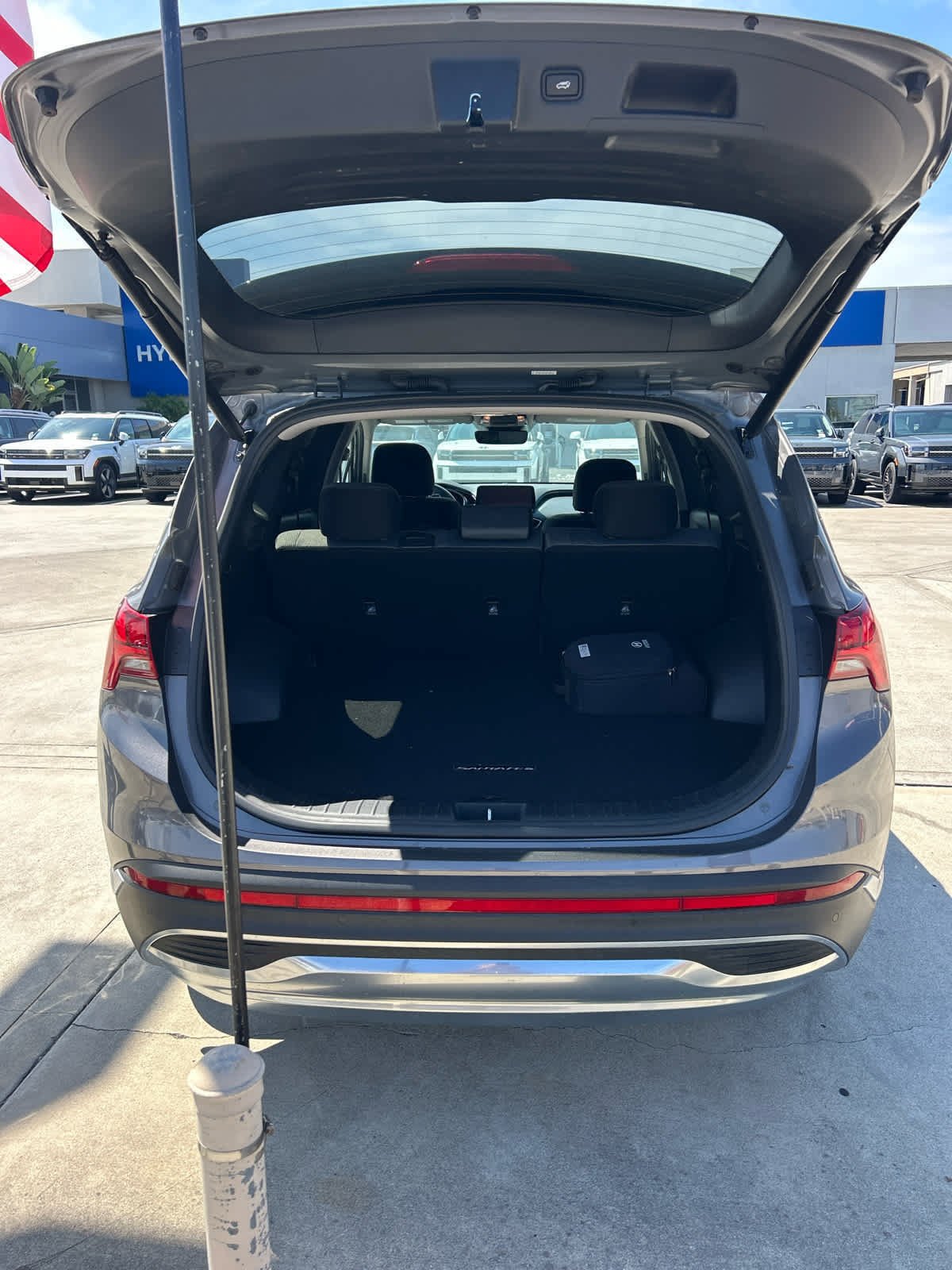 Used 2023 PORTOFINO GRAY HYUNDAI SEL CONVENIENCE image 4