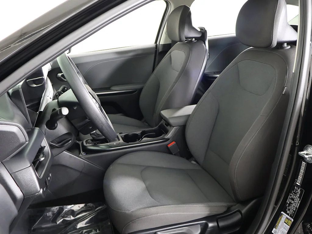 Used 2025 Black Kia LXS image 26