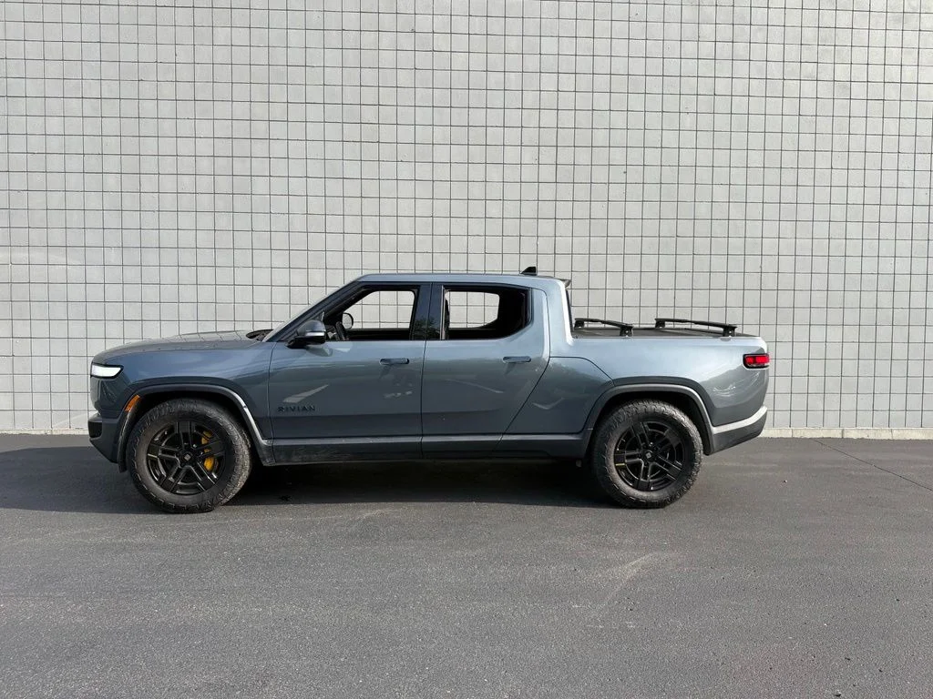 Used 2023 Gray Rivian Adventure image 9