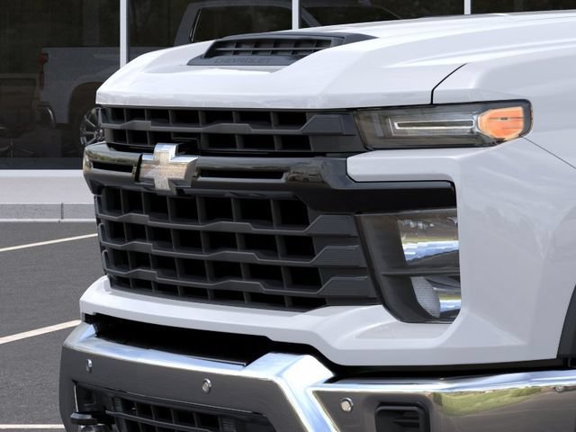 New 2026 Summit White Chevrolet WT image 13