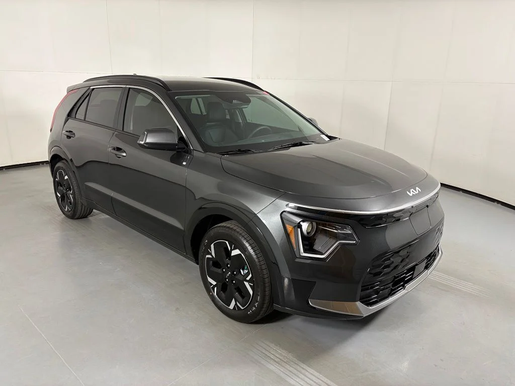 New 2026 Interstellar Gray Kia WIND image 2