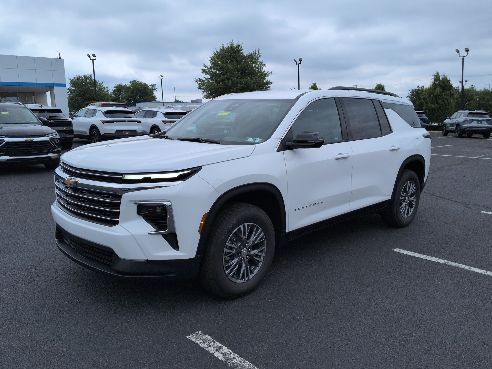 New 2026 Summit White Chevrolet LT image 40