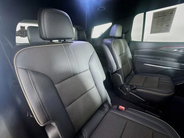 Used 2025 Beige Chevrolet High Country image 29