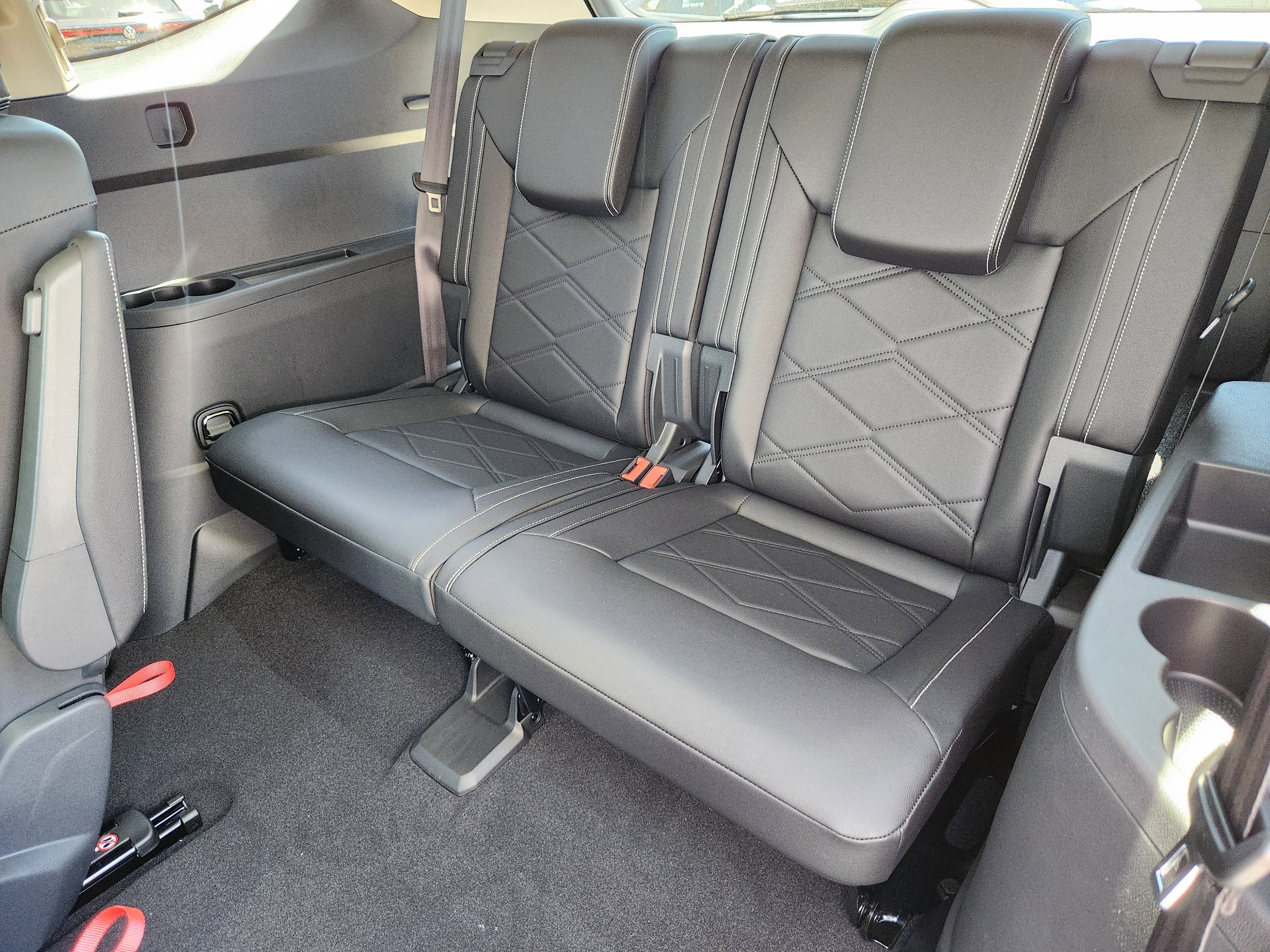New 2026 Gray Volkswagen 2.0T SE w/Technology image 17