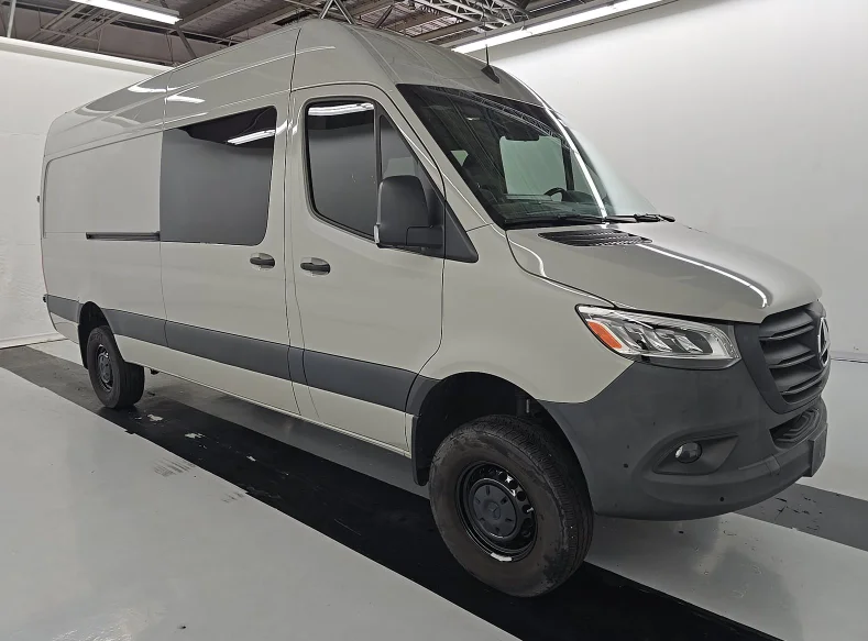 Used 2023 Pebble Gray Mercedes-Benz Cargo 170 WB image 5