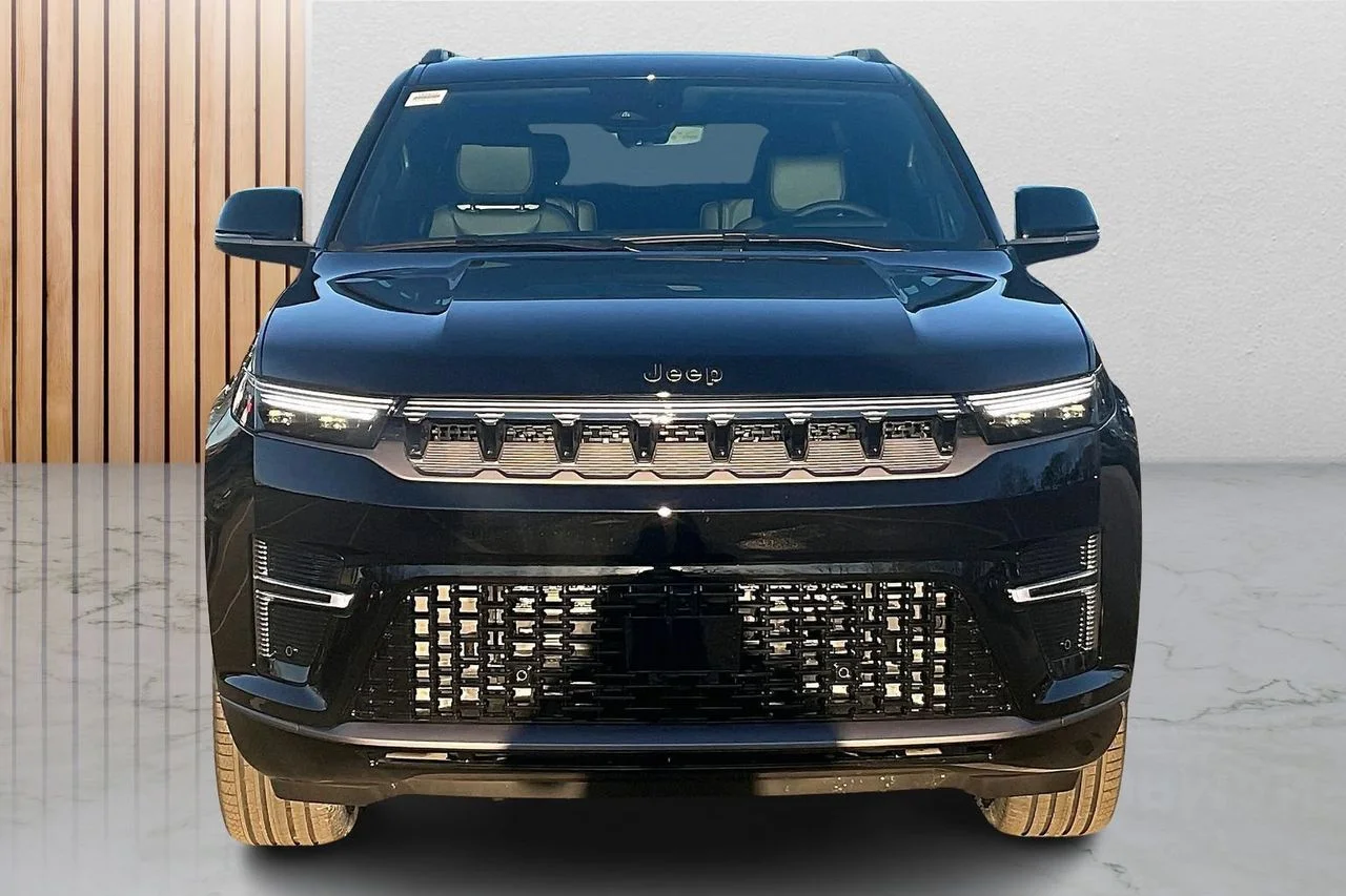 New 2026 High Gloss Black Jeep Limited Reserve image 3