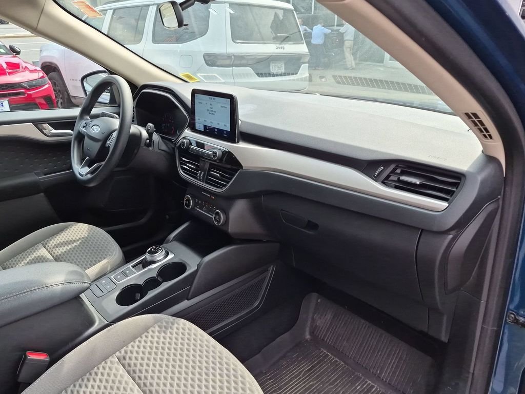 Used 2020 Green Ford SE image 22