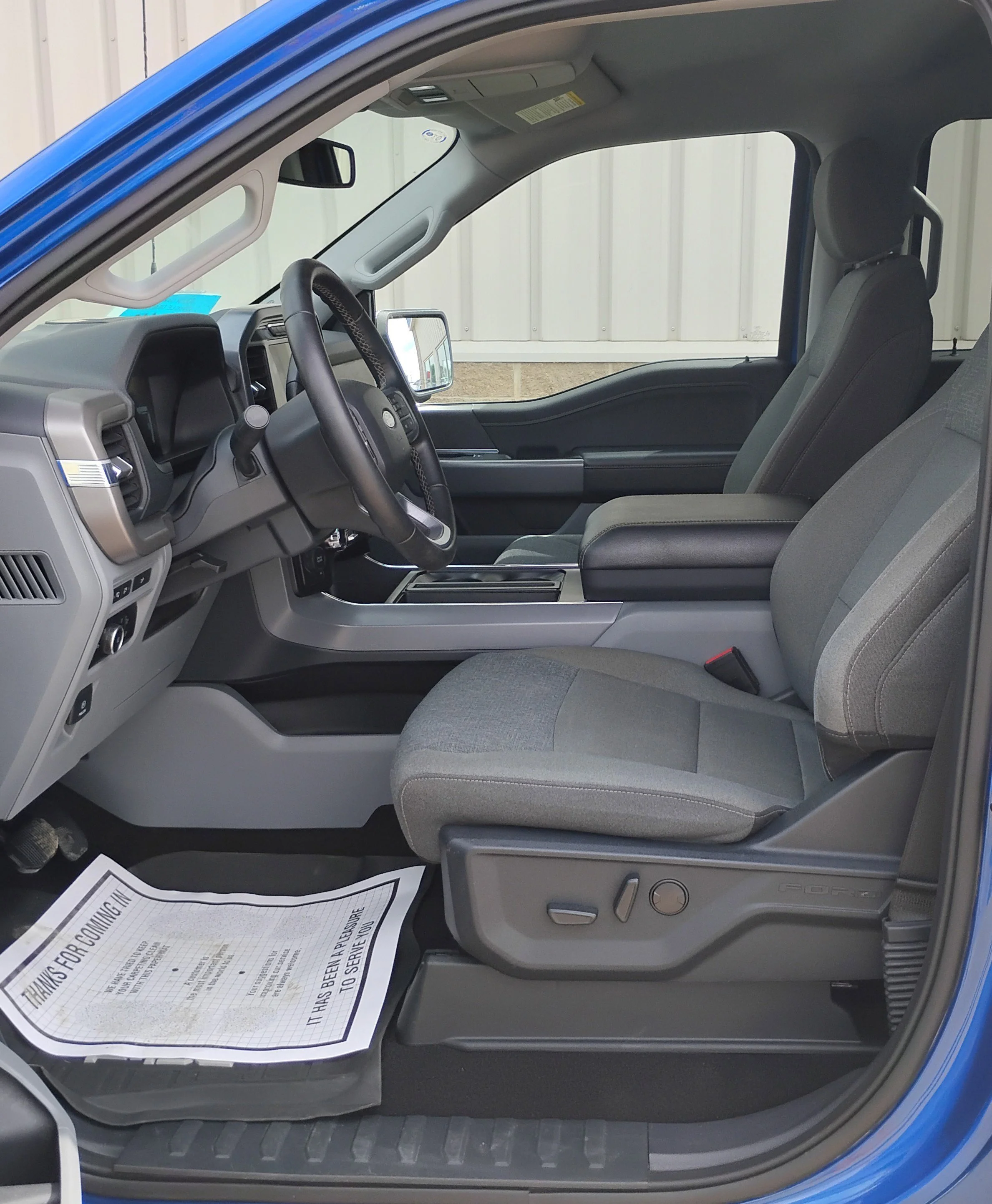 Used 2024 Blue Ford XLT image 9