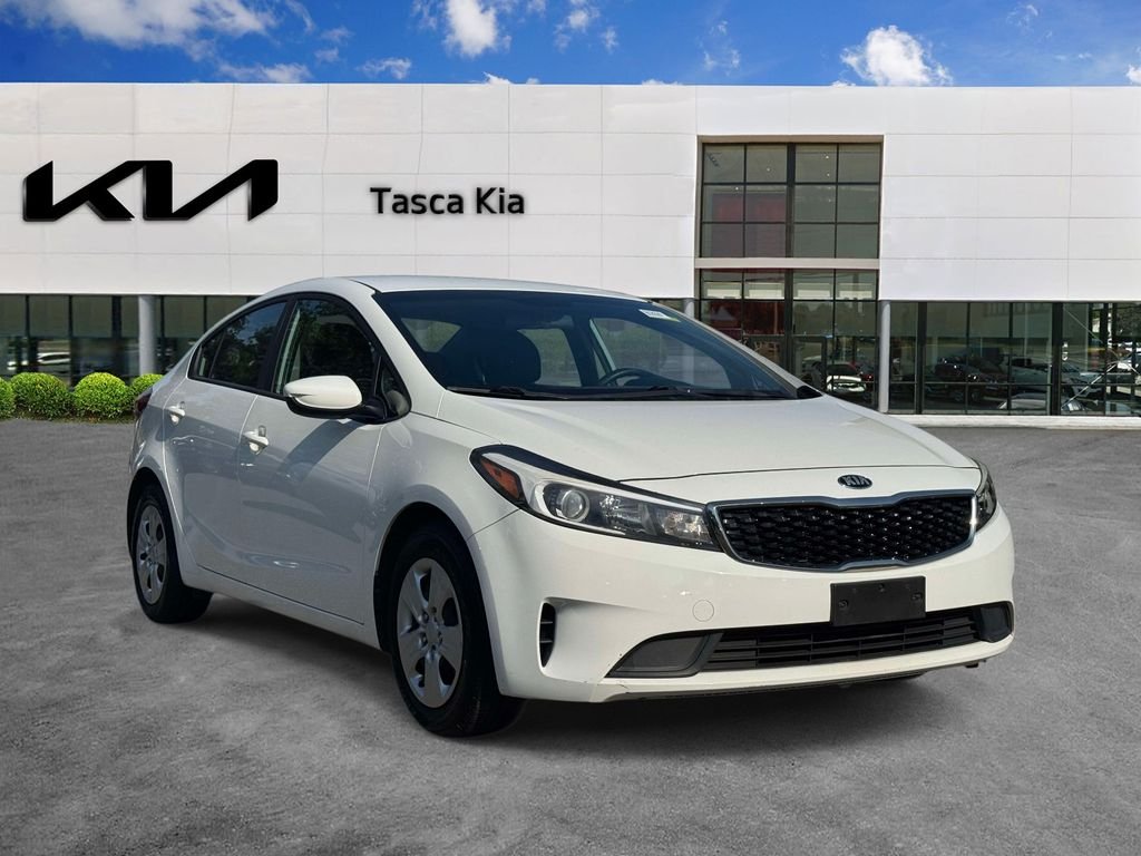 2017 Kia Forte LX AT's photo