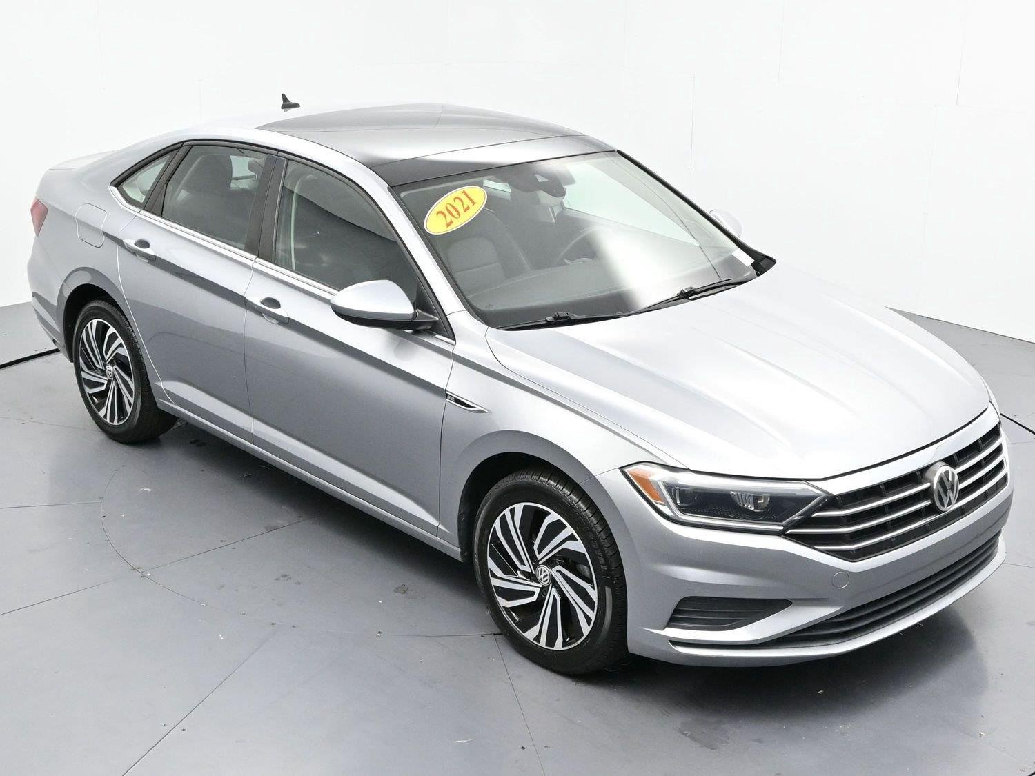 Used 2021 Pyrite Silver Metallic Volkswagen SEL image 39