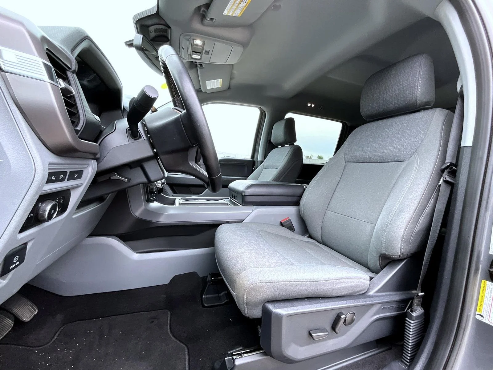 Used 2024 Gray Ford XLT image 12