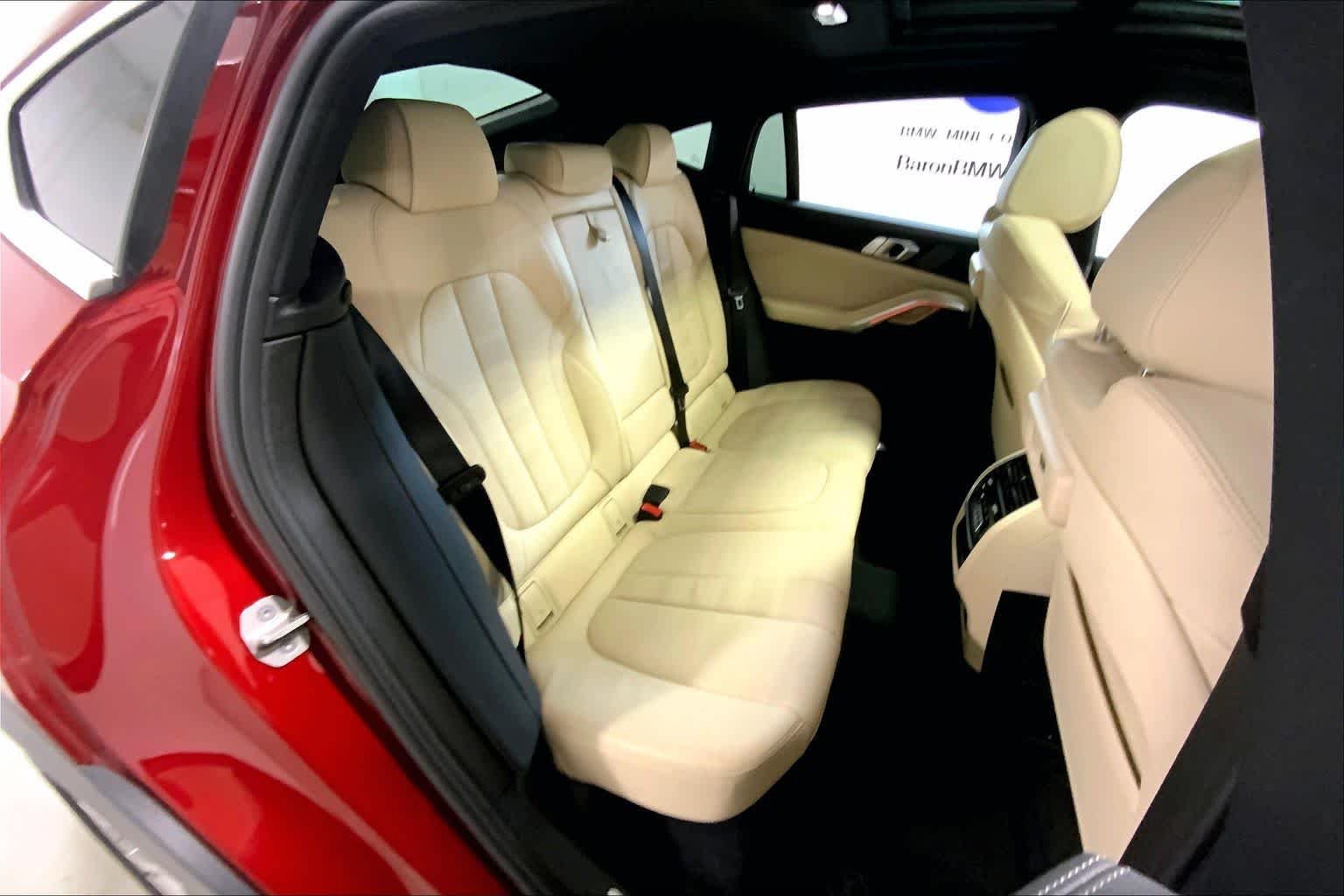 Used 2021 Flamenco Red Metallic BMW xDrive40i image 19