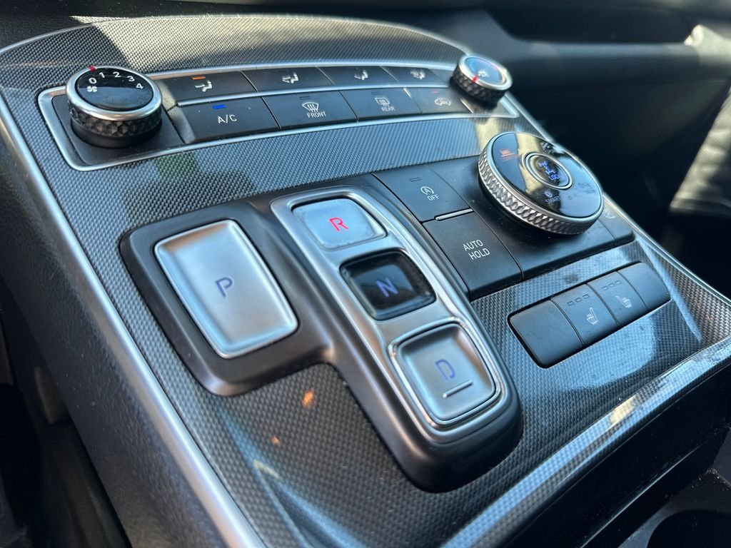 Used 2022 Black Hyundai SEL image 10