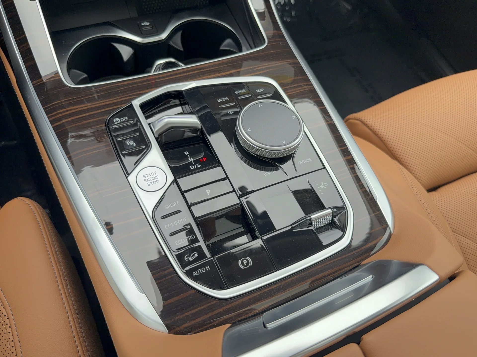 New 2026 Skyscraper Grey Metallic BMW xDrive40i image 21