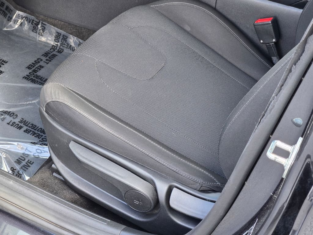 Used 2023 Gray Hyundai SE image 28