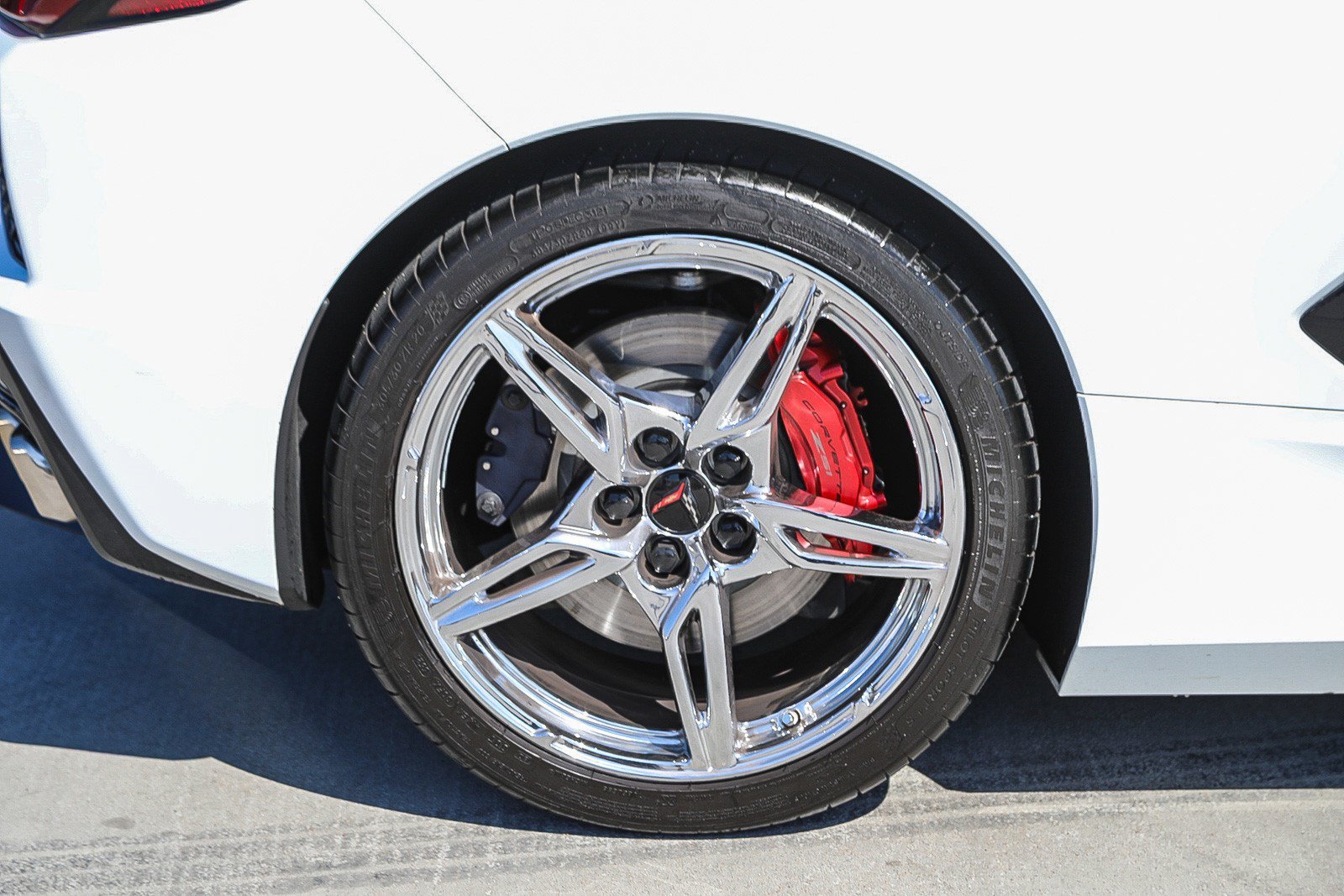 Used 2022 Arctic White Chevrolet Stingray image 10